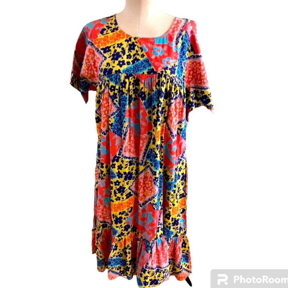 Simply Basic, Medium, Short sleeve colorful floral maxi dress